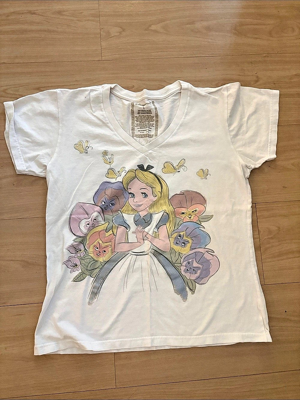Disney Alice in Wonderland  Graphic Tee